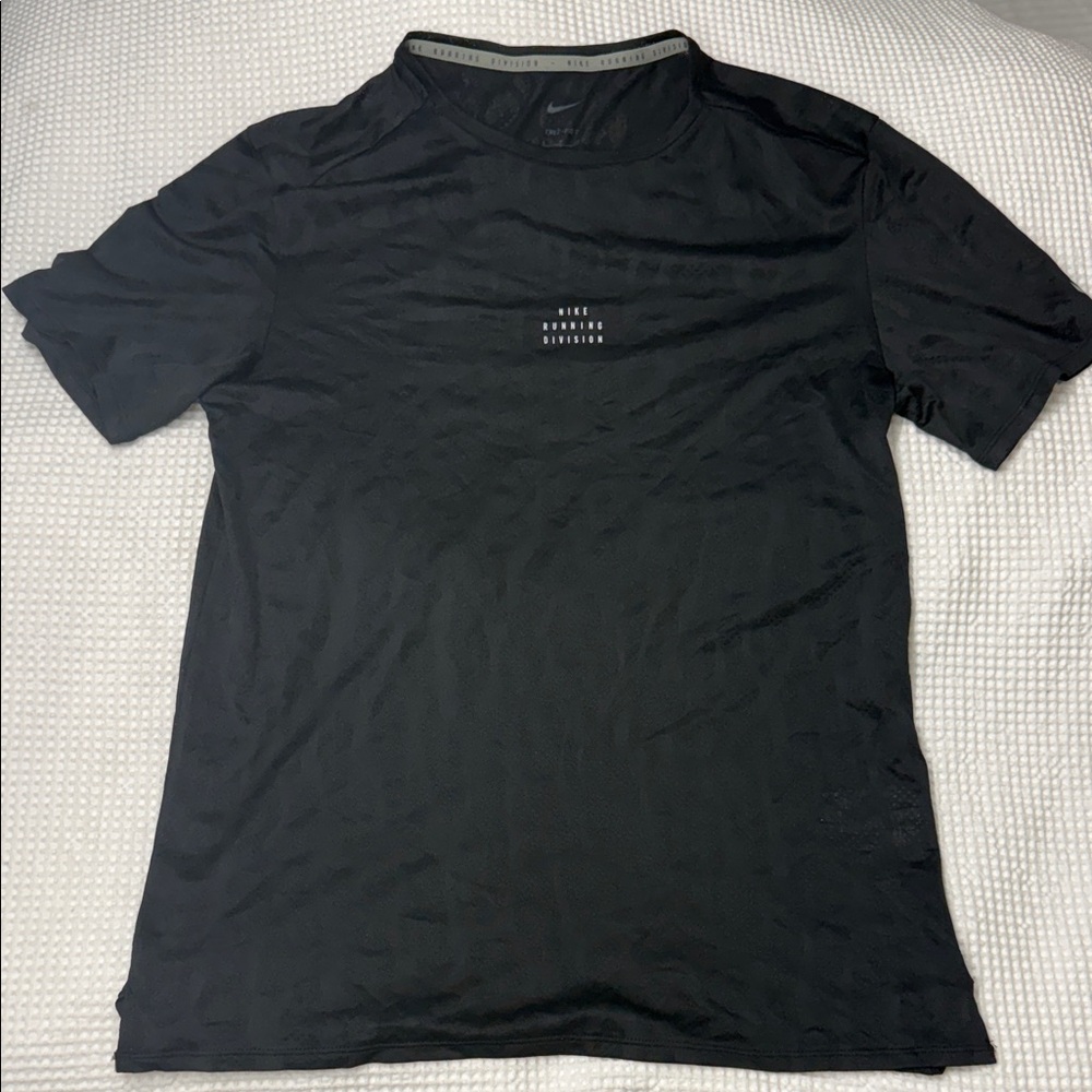 Nike Black Dei-Fit Short Sleeve Running Tee - Small